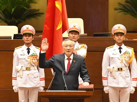 Chánh án Tòa án nhân dân Tối cao Nguyễn Hòa Bình tuyên thệ nhậm chức
